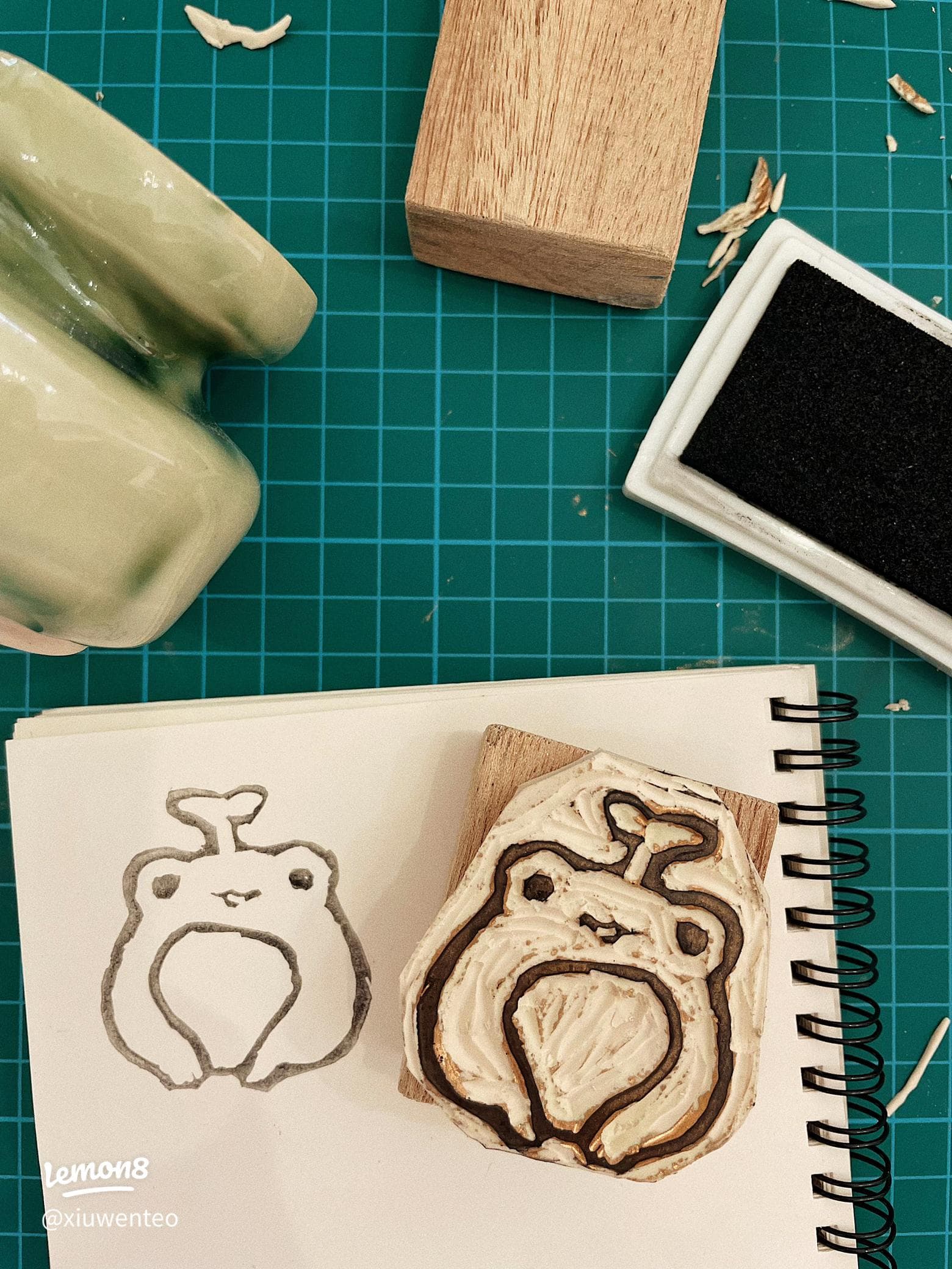 Linocut stamp carving workshop at Mixed Mediums Chicago