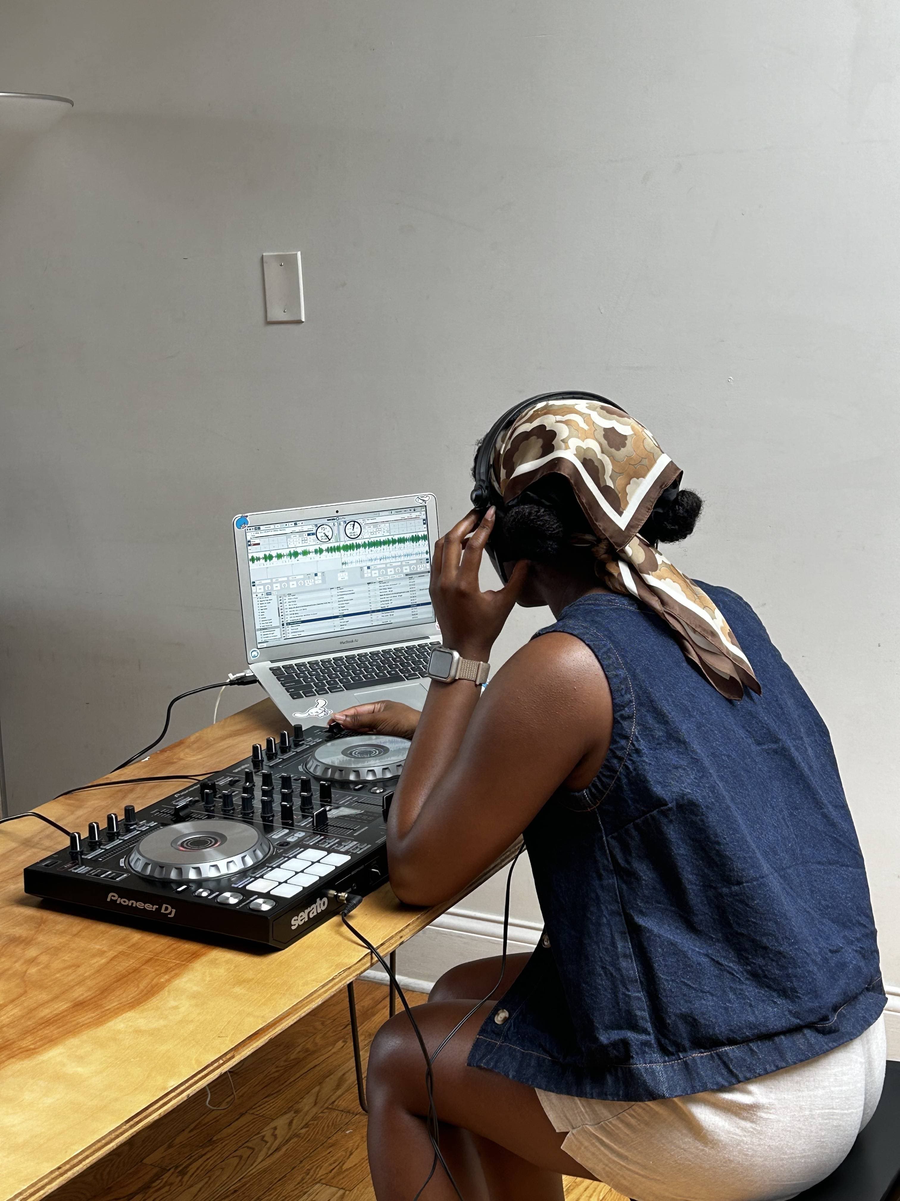 Intro to DJ Workshop (Collective Energy Crew) - Image 1